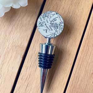 Lord of the Rings Bottle Stoppers. LOTR maps. The Shire. Helms Deep. Mordor. Wine lover gift. Mothers Day Gift. Gift for mum.