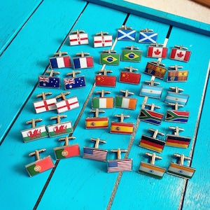 Gepersonaliseerde manchetknopen met vlag. Trouwsieraden Nationale identiteit. Royal Standard dasspeld, zakhorloge. Vlag van de provincie. Vlag van het land.