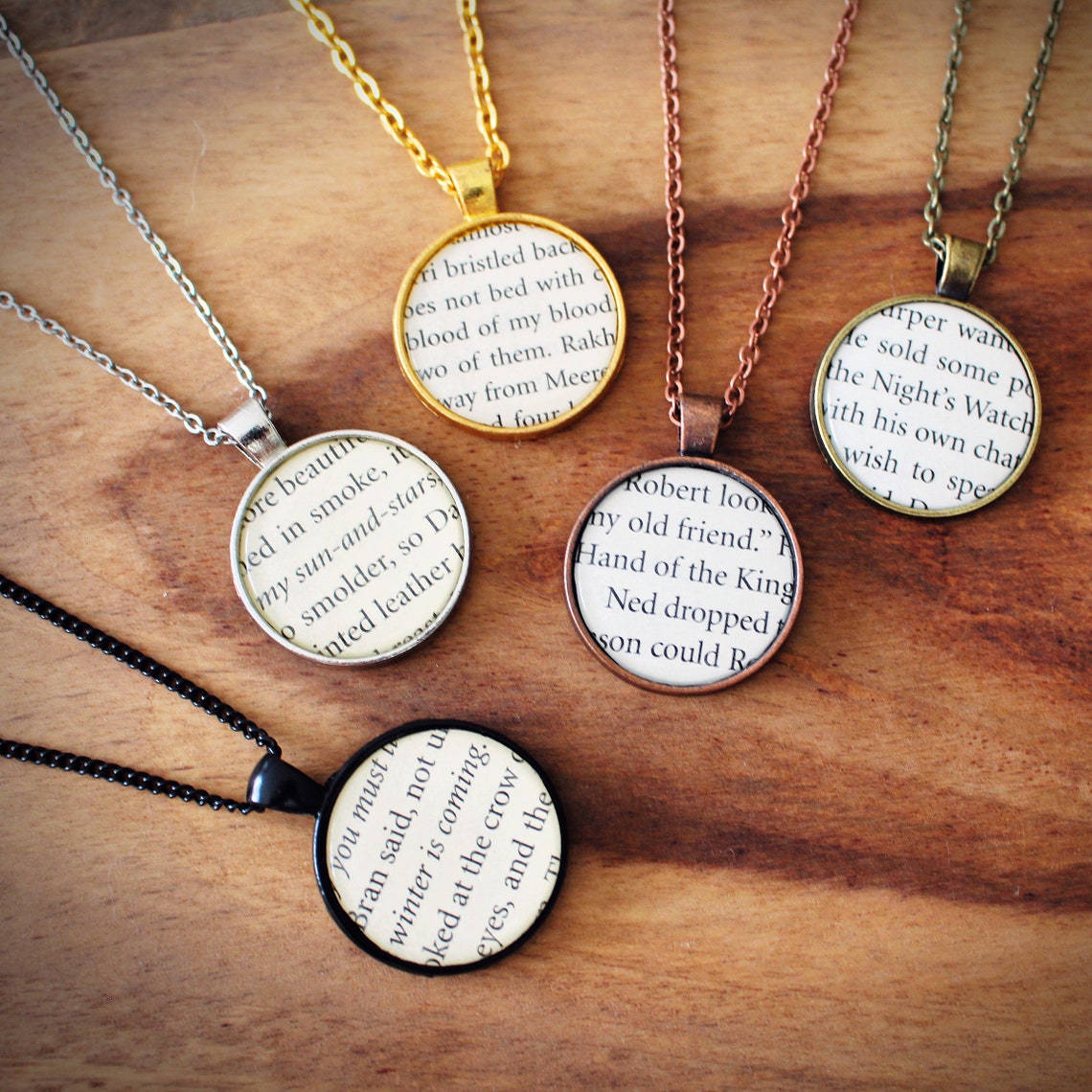 Top 55 Gift Ideas for Mom To Make Her Feel Seen For The Book Lover She Is 35