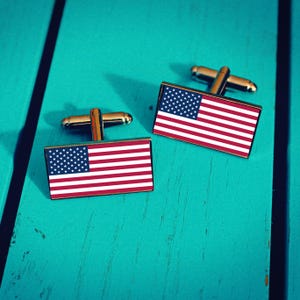 USA Flag Cufflinks. United States of America Gift for Men. American Flag Wedding Accessory. Patriotic Groomsmen Pin. Personalised Gift
