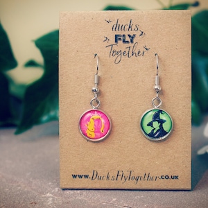 Wicked Musical Earrings. Wizard of Oz. Glinda the Good. Elphaba. For Good. Defying Gravity. Theatre lover. Mothers Day Gift. Gift for Mum.