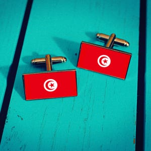 Boutons de manchette drapeau Tunisie. Cadeau Tunisie pour homme. Accessoire de mariage drapeau national. Épinglette patriotique pour garçons d&#39;honneur. Cadeau personnalisé pour lui.