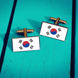 South Korea Flag Cufflinks. South Korean Gift for Men. National Flag Wedding Accessory. Patriotic Groomsmen Pin. Personalised Gift for him.