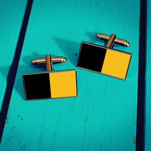Kilkenny Cufflinks. Irish County Colours Cufflinks. GAA Football Hurling shirt. Ireland Gaelic Flag. Personalised GAA gift. The Cats.