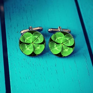 Four Leaf Clover Cufflinks. Lucky Cufflinks. Groomsmen Gift. Nature Inspired Cufflinks. Good Luck Gift. Wedding luck.  Nature Gift for him