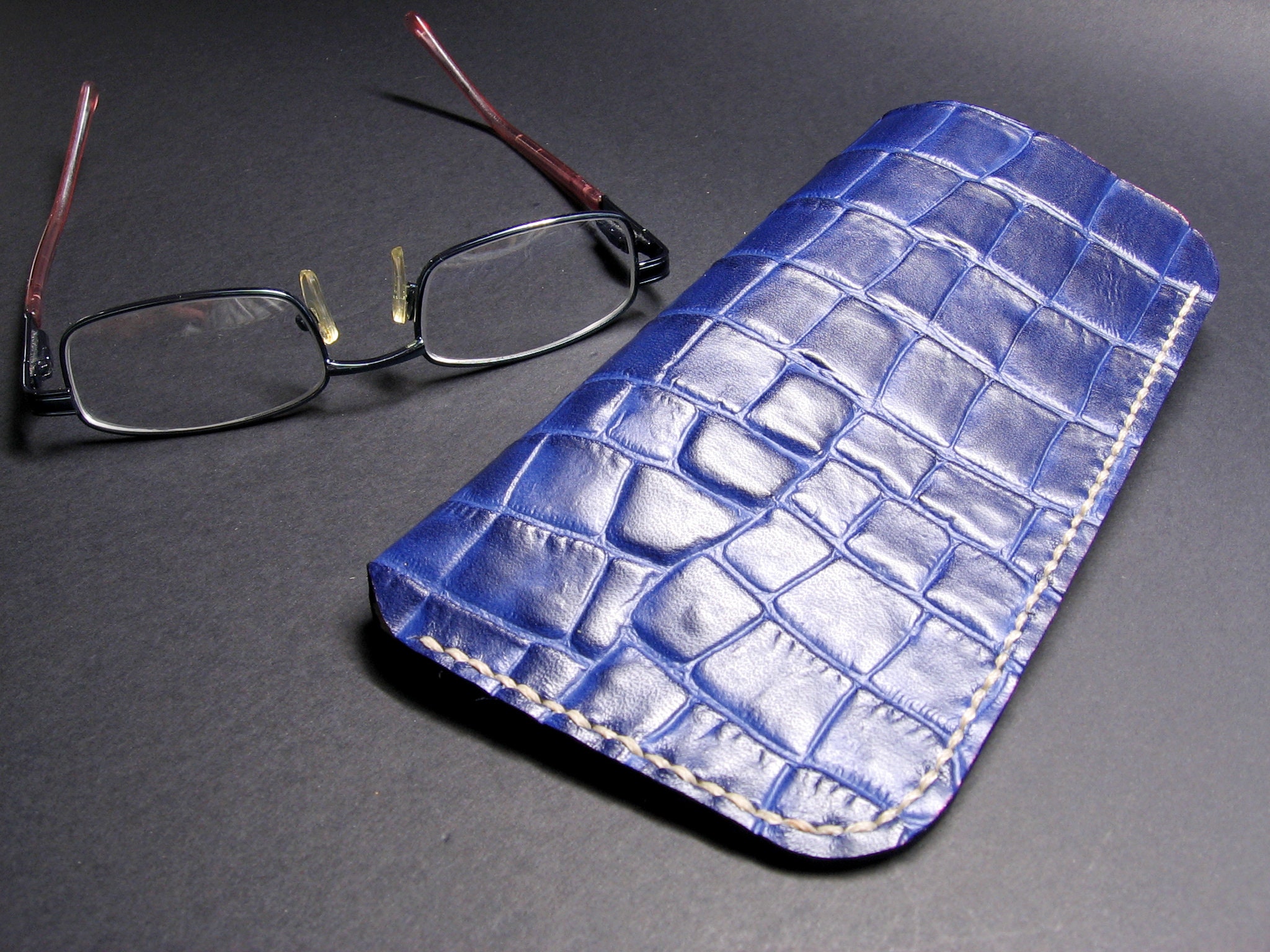 Ammoment - Eyeglass Case - Porosus Crocodile in Blue Navy - Luxury Eyeglass  Leather Cover - Avvenice
