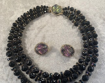 Conjunto vintage de Hobé Parure: collar y pendientes de cuentas negras con hoyuelos y detalles de diamantes de imitación