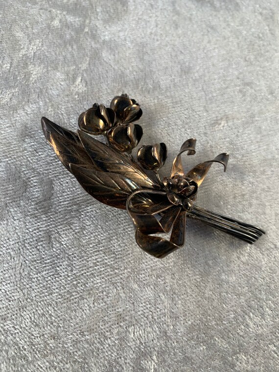 Superb Hobé Floral Bouquet Brooch - 1940s 14K ove… - image 3