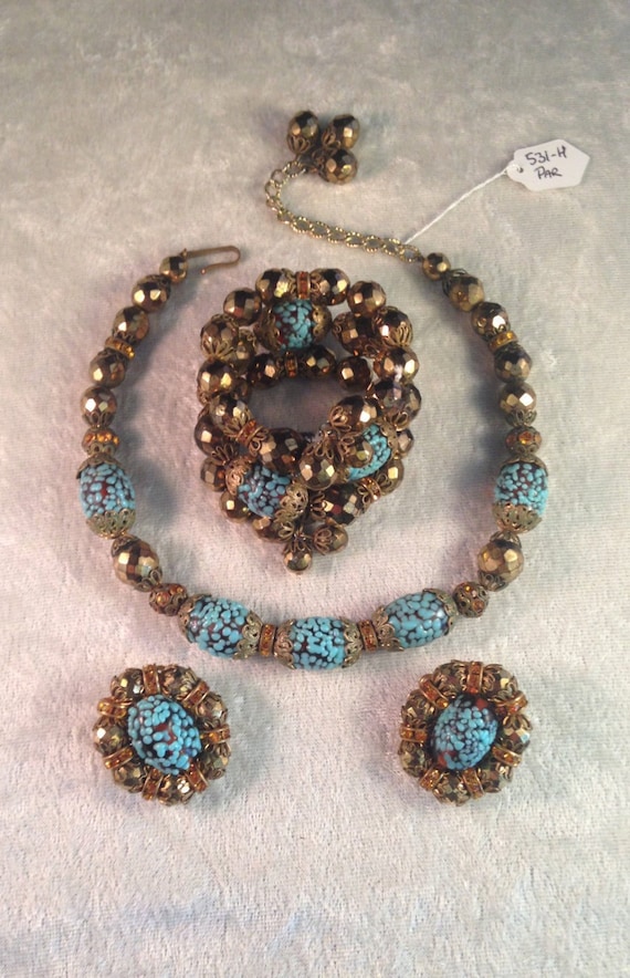 Gorgeous Vintage Hobé Parure (Necklace Earrings Wr