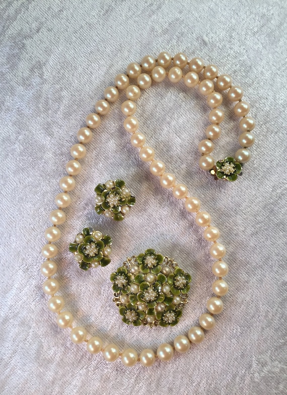 GORGEOUS Vintage Hobé Parure Pearl Necklace Earri… - image 2