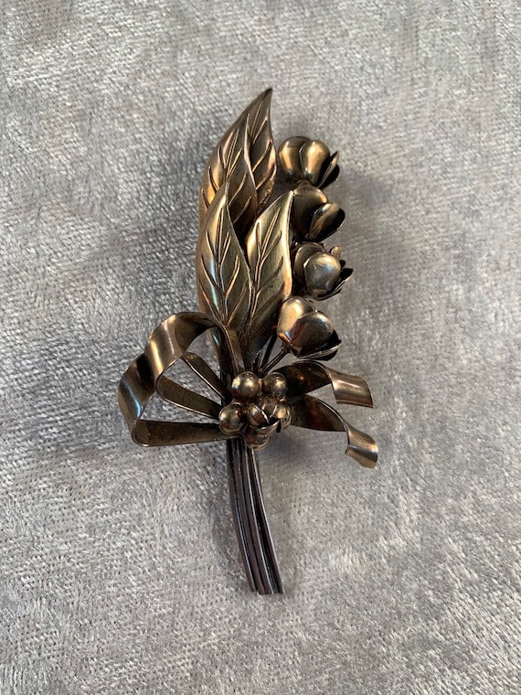 Stunning Hobé Floral Bouquet Brooch - 1940s 14K o… - image 2