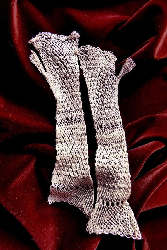 Original antique Victorian fingerless lace gloves… - image 2