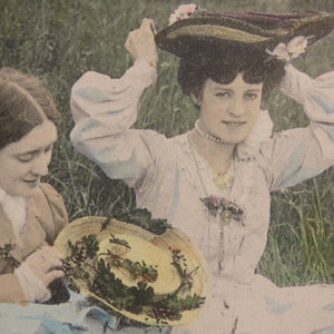 5 cartões postais franceses antigos da década de 1910. Sur l'herbe - colecionáveis - coisas efêmeras - cartão postal antigo - shabbychic - brocante - coleção de cartões vintage