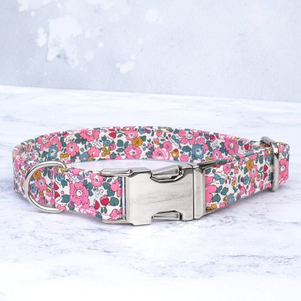 Liberty of London, chien, collier pour chien, collier pour animal de compagnie, laisse pour animal de compagnie, laisse, rose, Betsy, boucle à dégagement latéral, grand chien, petit chien, Liberty, collier de chien