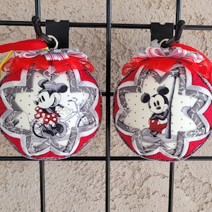 Mickey and Minnie Mouse Vintage Romance V2 4 Inch &quot;Quilted&quot; Ornament