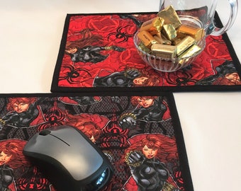 Alfombrilla de ratón acolchada de Viuda Negra / Alfombra de taza de cómic de los Vengadores