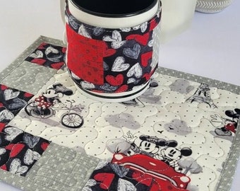 Mickey and Minnie Mouse Vintage Romance Quilted Mugrug and Cup Cozy Set