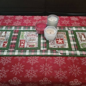 Rustykalny bieżnik na stół z pikowaniem świątecznym, nakładka na stół Peace Noel Snowman, dekoracja świąteczna w kratkę w stylu wiejskim do kuchni, jadalni lub stolika kawowego