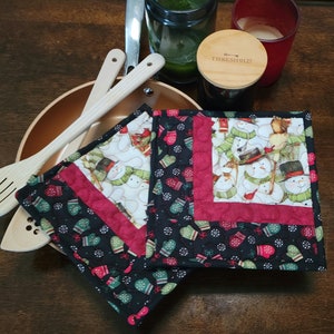 Winter Christmas Snowmen with Mittens Quilted Potholders, Holiday Decor for a Christmas Kitchen