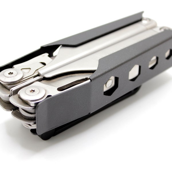 Sheathe designed for Leatherman SURGE - adjustable belt size / rotatable clip