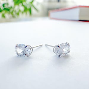 14k White Gold Oval Stud Earrings - Sparkly Earrings Set Diamond Like Studs