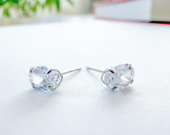 14k White Gold Oval Stud Earrings - Sparkly Earrings Set Diamond Like Studs