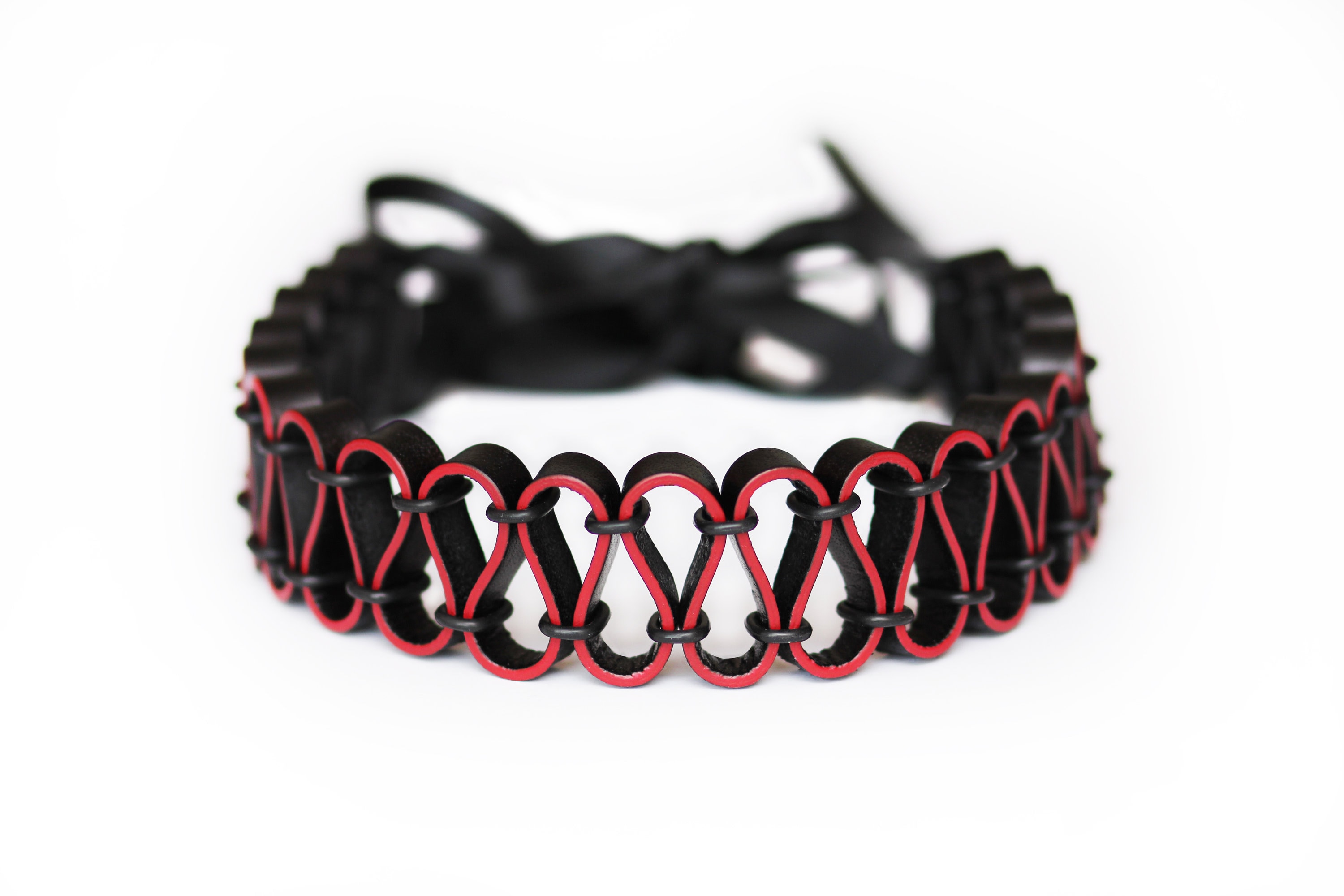 teater Skynd dig Beloved Black and Red Leather Ruffle Choker the Suicide Squad. Wavy - Etsy
