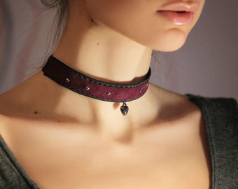 Purple choker woman Heart Charm purple necklace Kitten play purple BDSM collar black leather choker Violet jewelry Pet play