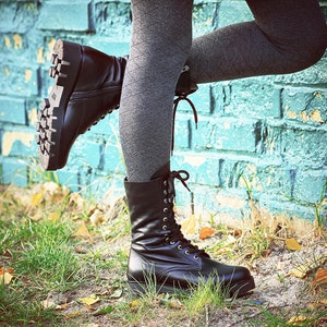 Black Combat Boots Women Leather Spring Boots Fur Rocker shoes Military Boots Black leather gothic shoes tactical boots tall lace up