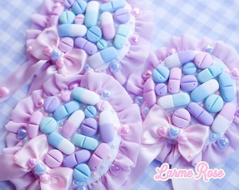 Pill rosette brooch / hair accessory menhera