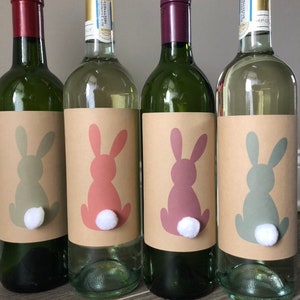 Easter Bunny Wine Label Table Decoration, Baby Shower Decorations, PomPom Bunny Wine afbeelding 1