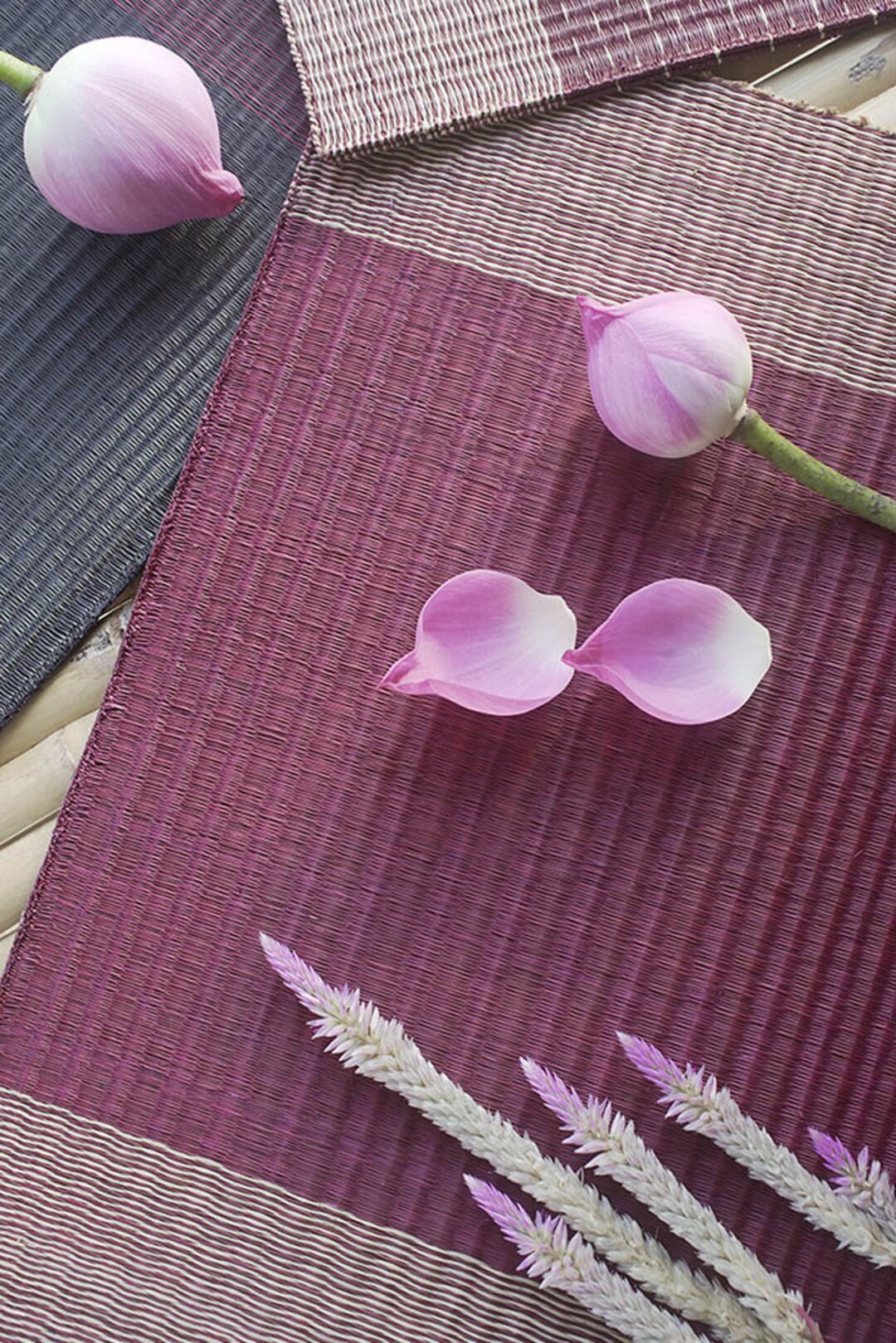SET2 Red Brown Placemats, Rustic Placemats, Woven Placemats, Rush Grass Table Mat, Vintage Weave