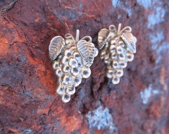 STERLING SILVER GRAPES Earrings, Vintage, Clips