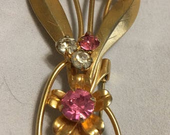 Vintage brooch gold tone with pink and white rhinstone florals