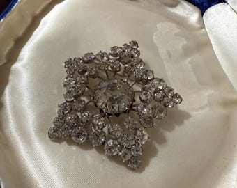 Gorgeous old Coro diamanté brooch