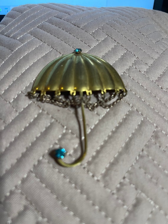 Adorable vintage umbrella brooch with rhinestones