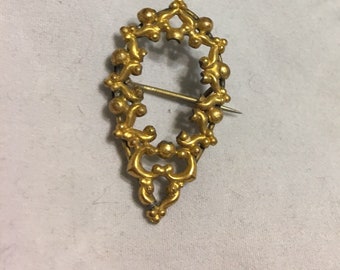 Gilded Victorian Filigree Brooch with Hinged Pin