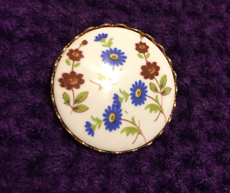 Sweet floral porcelain brooch vintsge 1980s image 1