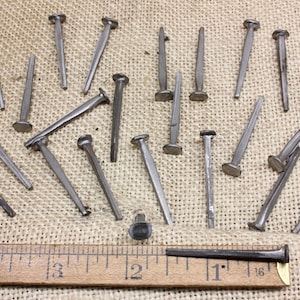 1 1/2” Square Nails 50 in Lot Antique Wrought Iron Look Round Flat Head Brads 1.5&quot; ~50*140.2