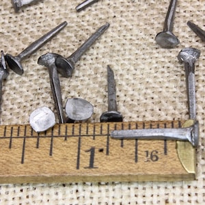 3/4” brad NAILS 25 quantity round small flat head square vintage antique style ~25*140.9.1