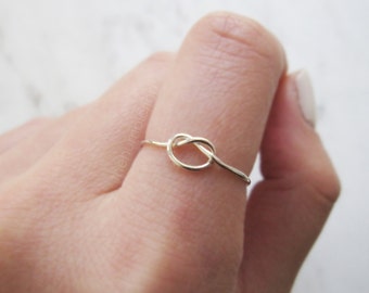 Sterling silver knot ring// love knot ring, silver knot ring, thin knot ring, dainty knot ring, promise ring, forever knot, bridesmaid gift