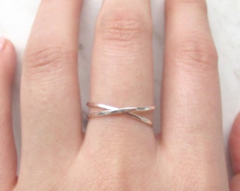 Sterling silver X ring//criss cross ring, x ring, thin silver ring, cross ring, reversible ring, silver x ring, dainty ring, wire ring, gift