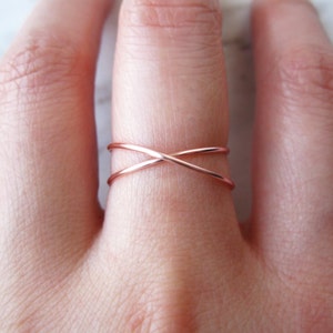 Rose Gold X ring//rose gold criss cross ring, cross ring, reversible ring, knot ring, x ring, delicate ring, dainty ring, wire ring, gift