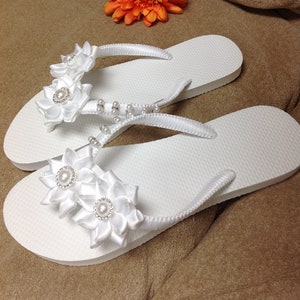 White Rolled Flowers Flip Flops / Bridal Flip Flops / Wedding Flip Flops / Bridesmaids - Size 6, 7 , 8, 9,