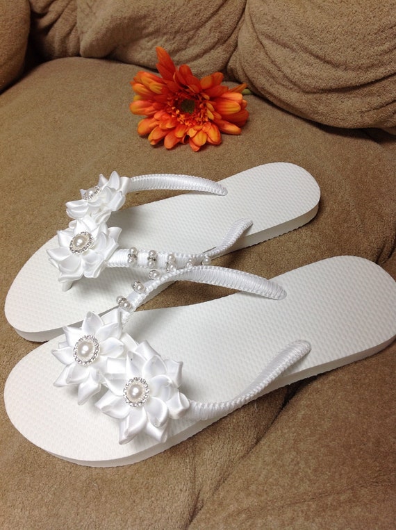 White Rolled Flowers Flip Flops / Bridal Flip Flops / Wedding Flip Flops /  Bridesmaids Size 6, 7 , 8, 9, -  Canada