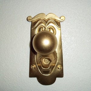 Alice In Wonderland Inspired Doorknob Face Wall Mount