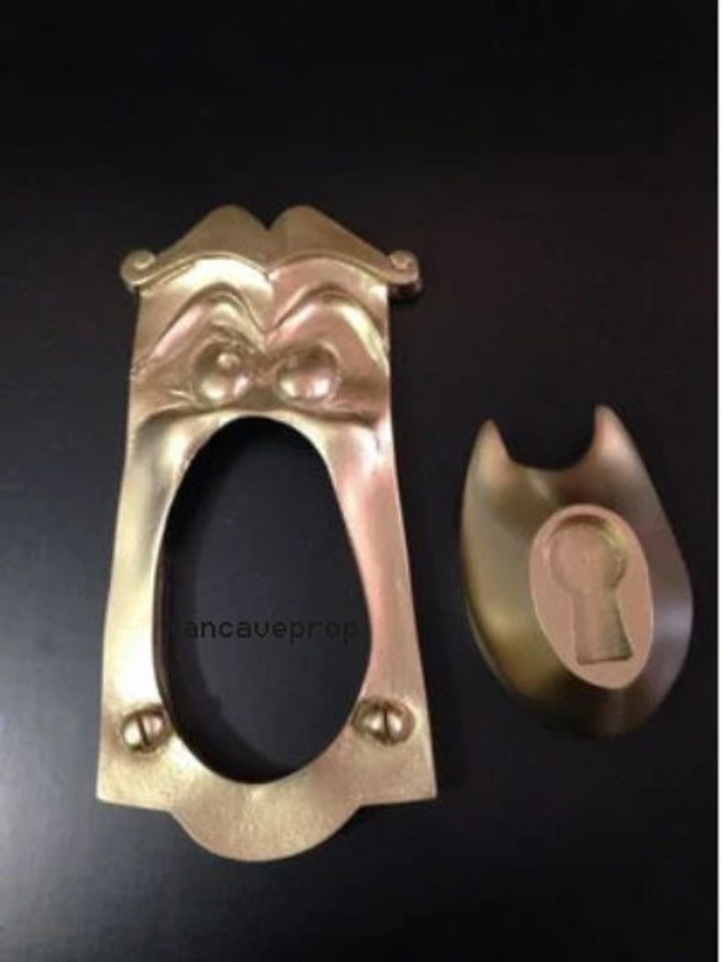 1 Alice In Wonderland Life Size Door knob Face Plate,Working Movie Prop image 2