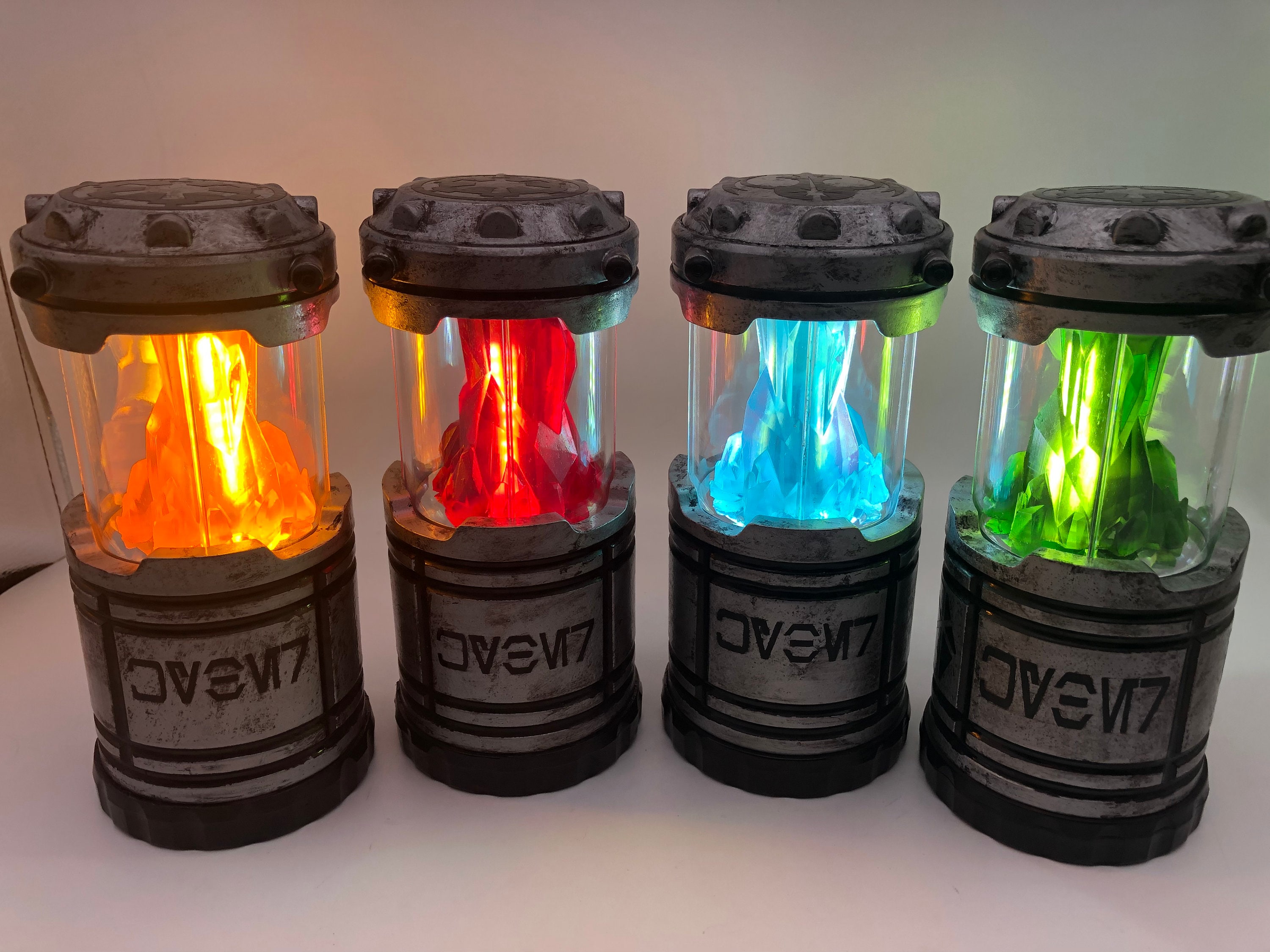 Raw Kyber Crystal Display Container