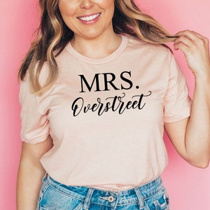 Mrs Shirt, Engagement gift for bride, Bride Shirt, Bride to be gift, Bride gift from bridesmaid, Bride to be shirt, Honeymoon Shirt, XS PEACH