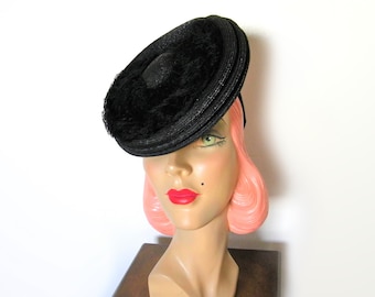Vintage 1930's/40's Black Straw Tilt Hat~